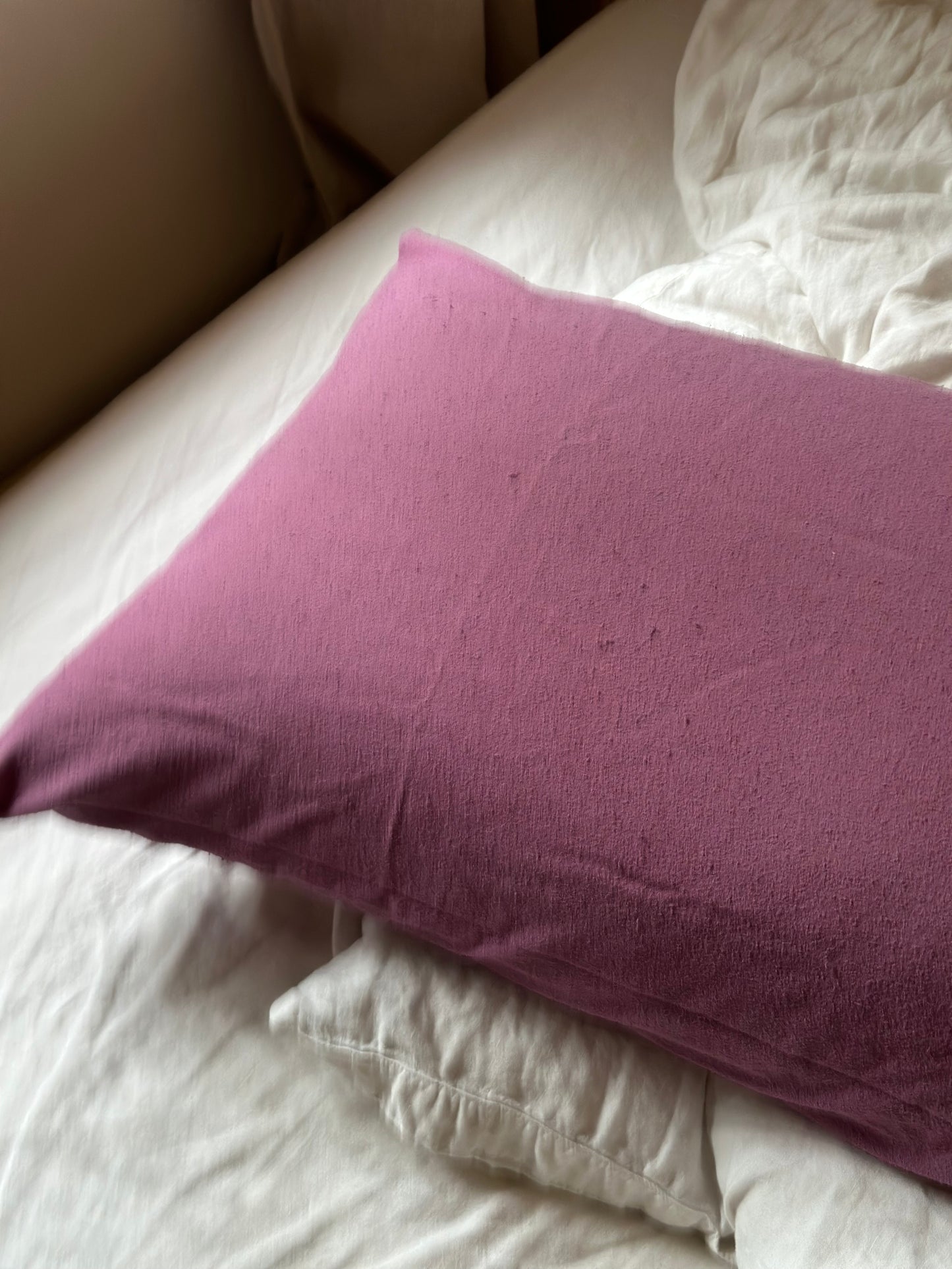 Raw Silk Queen Pillow Case Set in Earthy Lilac