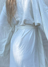 Load image into Gallery viewer, Honeydove Raw Silk House Robe
