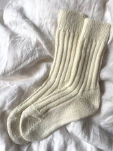 Load image into Gallery viewer, Alpaca Chunky Knit Socks
