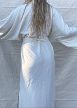 Load image into Gallery viewer, Honeydove Raw Silk House Robe
