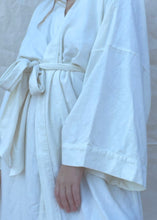 Load image into Gallery viewer, Honeydove Raw Silk House Robe

