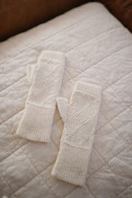 Load image into Gallery viewer, Alpaca Mittens and Fingerless Gloves
